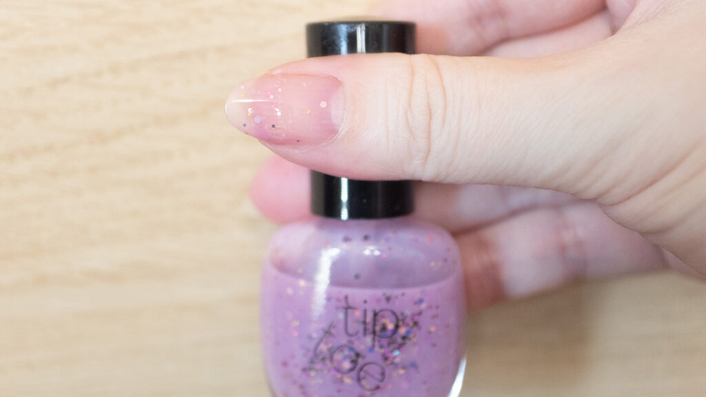 tip toe ネイルポリッシュ512 Blueberry Smoothieを実際に塗ったネイルの仕上がり写真