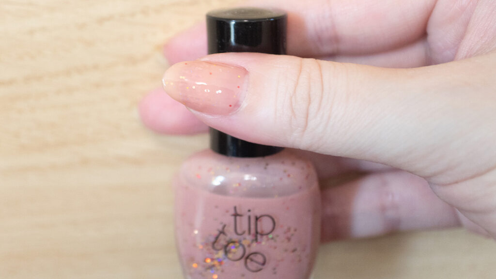 tip toe ネイルポリッシュ513 Sour Toeshesを実際に塗ったネイルの仕上がり写真