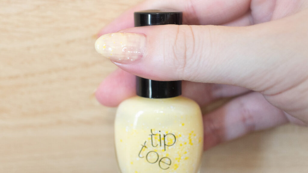 tip toe ネイルポリッシュ515 Lemon Sorbetを実際に塗ったネイルの仕上がり写真