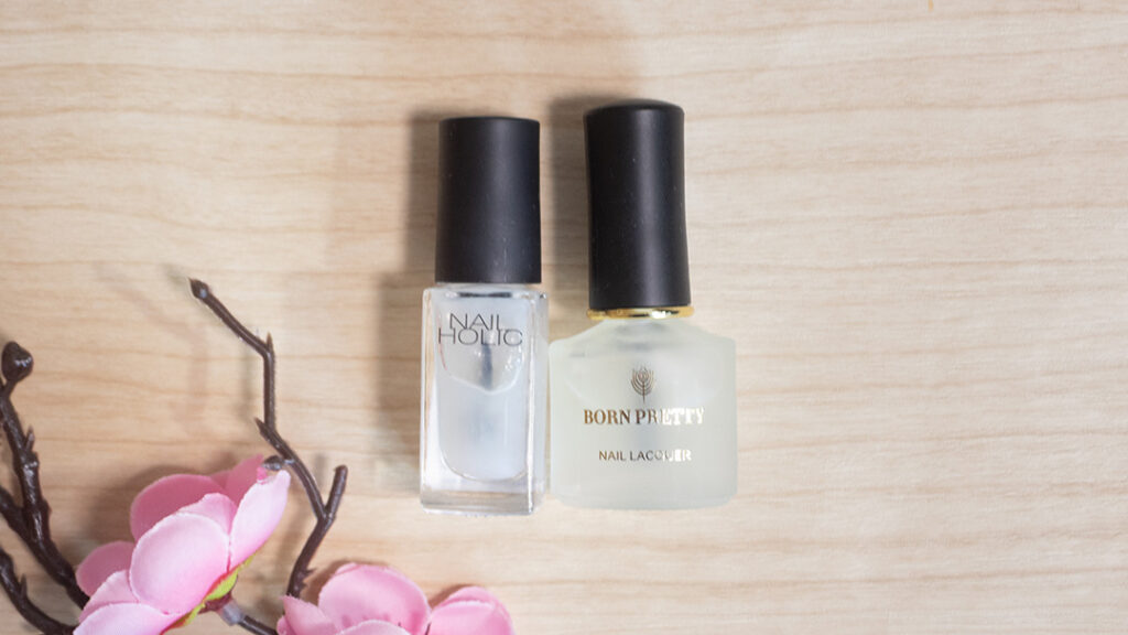 すりガラスの様な質感がでる商品例２つ